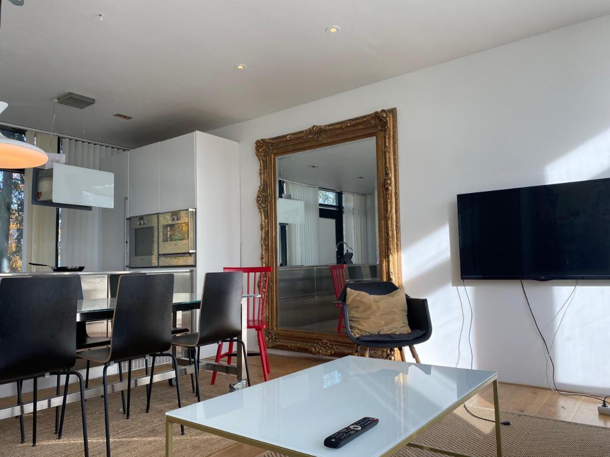 Exclusive 2 Level Etage Next To Arlanda-City Metro Стокгольм Экстерьер фото